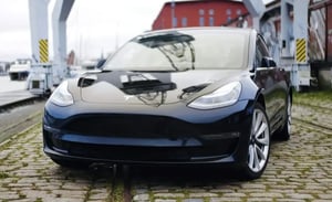 Front Tesla Model 3 Long Range 2019-1